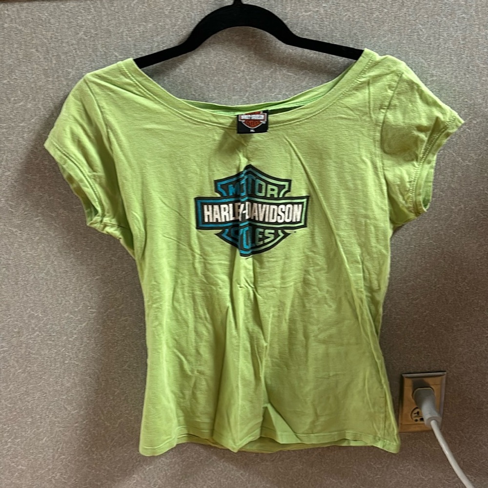XL Harley Davidson top. Very cute!